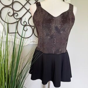 LULULEMON Size Medium Peplum Style Tank Top (see measurements)